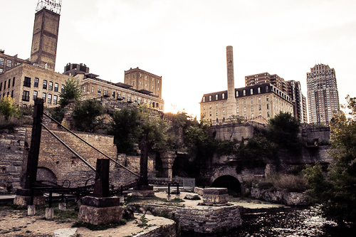 A picture of the Warehouse district taken from the Mill City Ruins Park.
